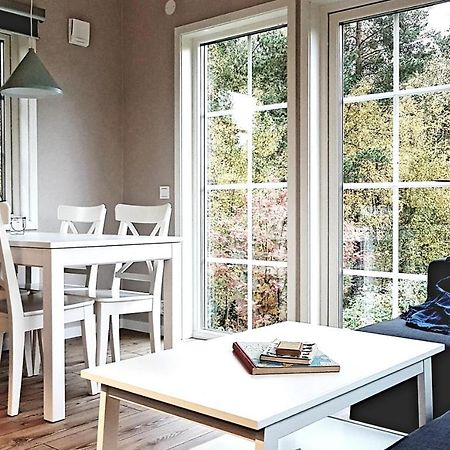 Nybyggd Stuga Intill Skogsbrynet - New Built Cottage Next To The Cowberry Forest Mora Extérieur photo