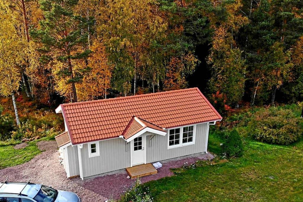 Nybyggd Stuga Intill Skogsbrynet - New Built Cottage Next To The Cowberry Forest Mora Extérieur photo