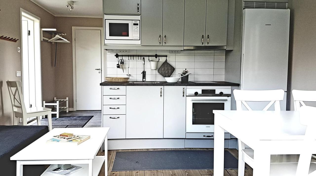 Nybyggd Stuga Intill Skogsbrynet - New Built Cottage Next To The Cowberry Forest Mora Extérieur photo